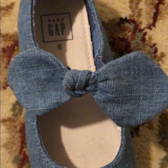 Gap little girls chambray Mary Janes - Picture 2 of 5